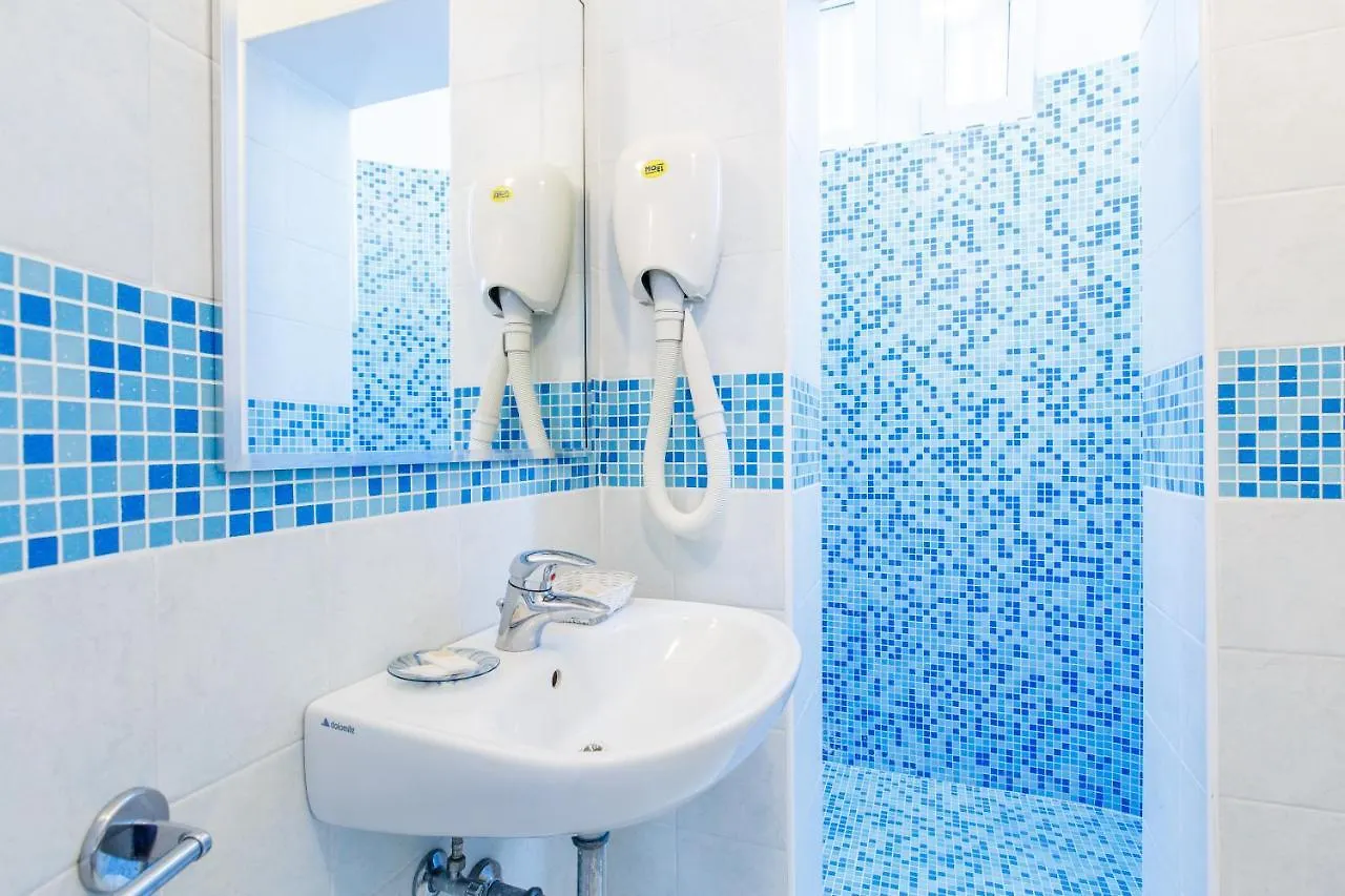 Noidue Hotel 2*, Rimini Italy